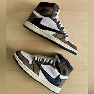 Travis Scott Jordan 1 High - size 8